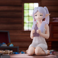 Frieren: Beyond Journey’s End BANPRESTO Frieren Relax Time - Kneeling with Potion Bottle